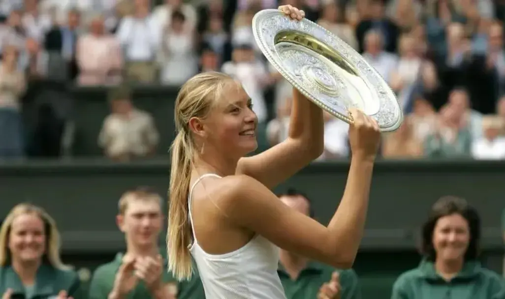 莎拉波娃回归赛场，大胜首场状态亮眼，巴塞罗那观众沸腾！